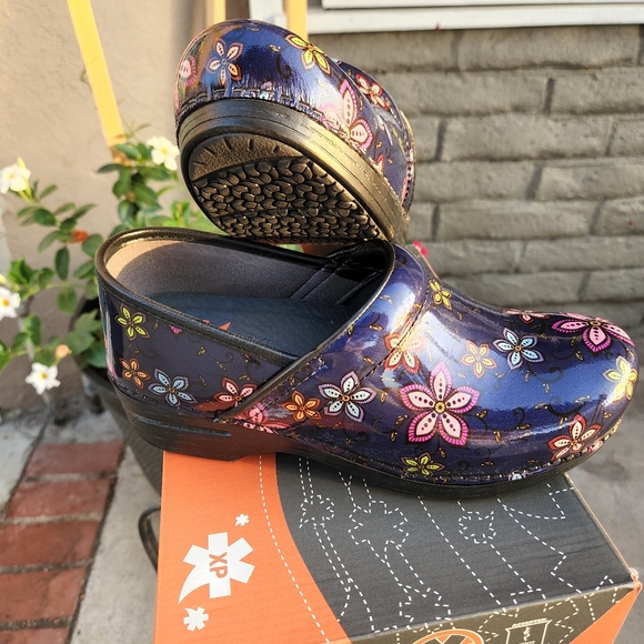 Dansko Clogs - Picture 2 of 7
